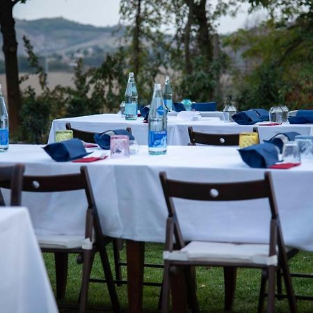 Recchi Franceschini Bike Hotel Last - Minute - Availability Montalto delle Marche Exteriör bild