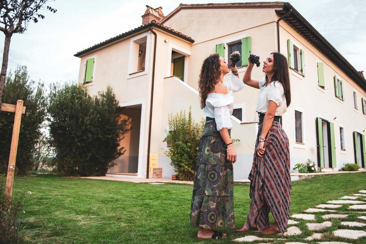 Recchi Franceschini Bike Hotel Last - Minute - Availability Montalto delle Marche Exteriör bild