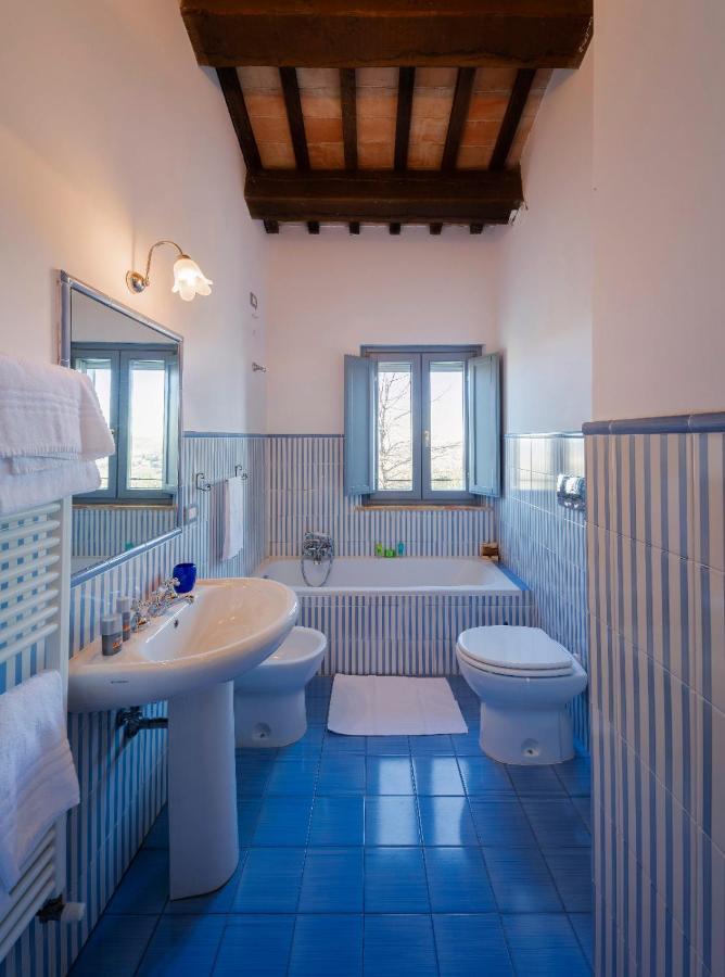 Recchi Franceschini Bike Hotel Last - Minute - Availability Montalto delle Marche Exteriör bild