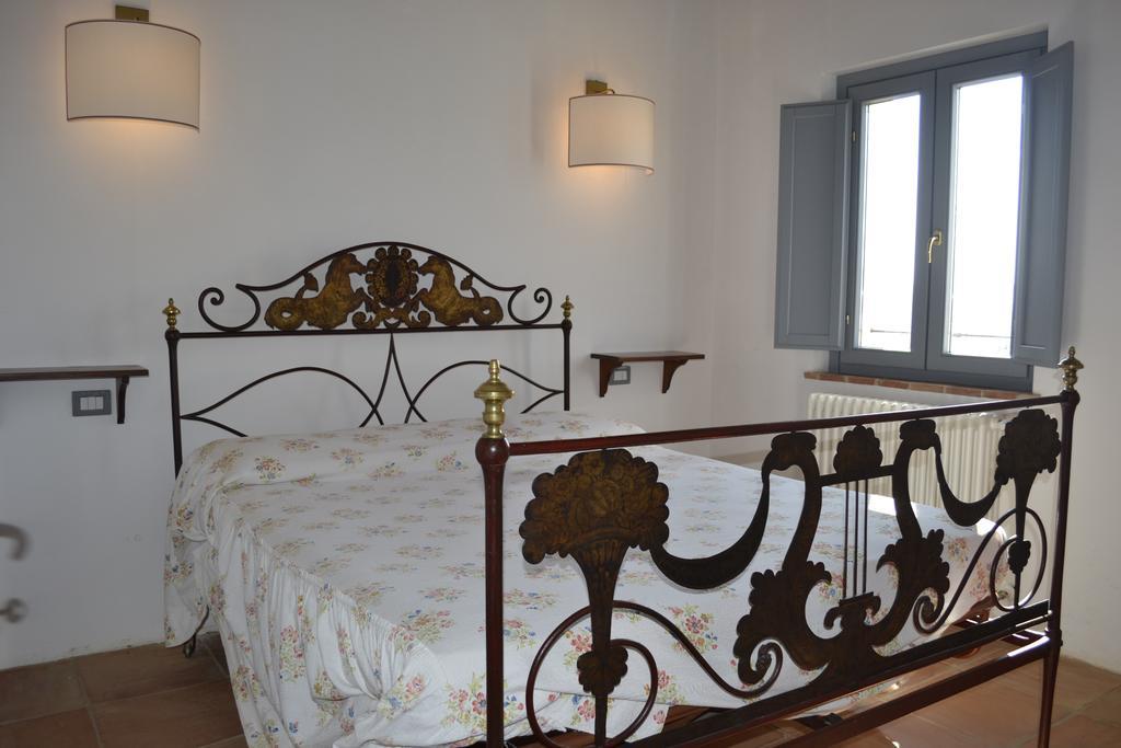 Recchi Franceschini Bike Hotel Last - Minute - Availability Montalto delle Marche Rum bild