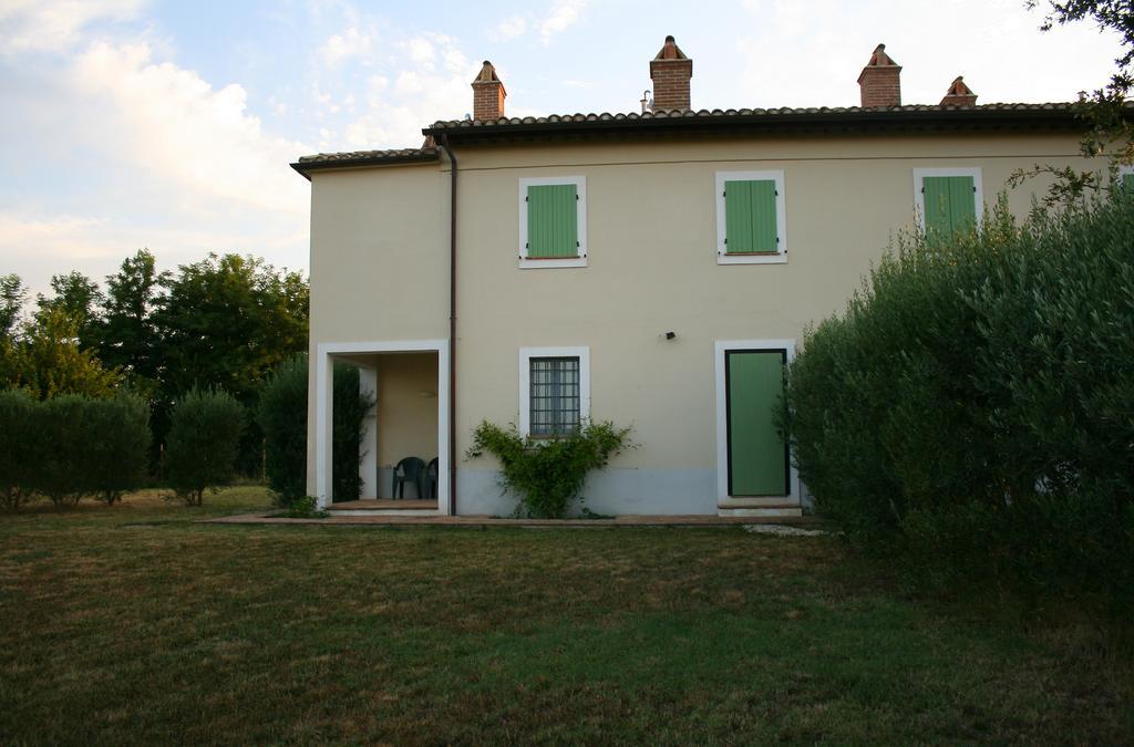 Recchi Franceschini Bike Hotel Last - Minute - Availability Montalto delle Marche Exteriör bild